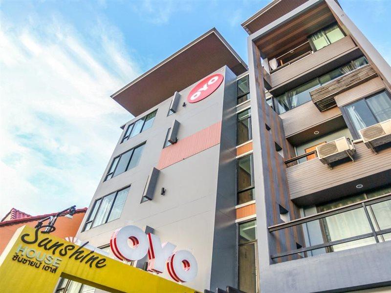 Oyo 233 Sunshine House Hotel Chiang Mai Bagian luar foto