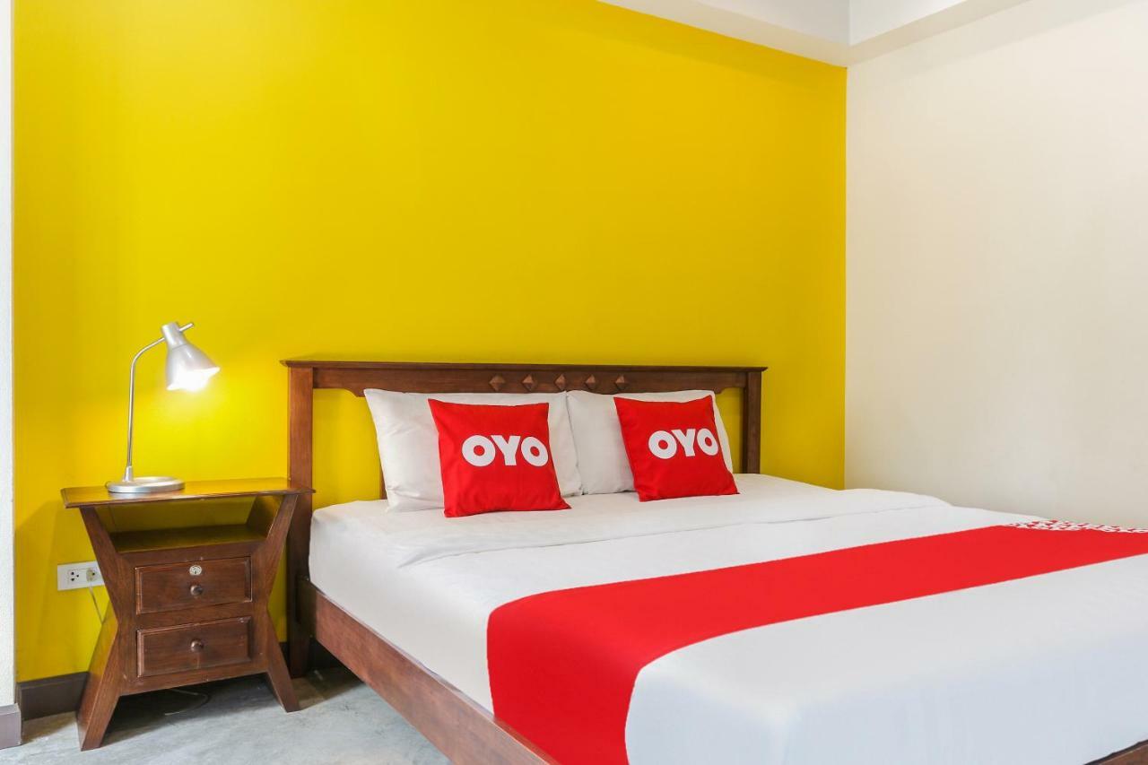 Oyo 233 Sunshine House Hotel Chiang Mai Bagian luar foto
