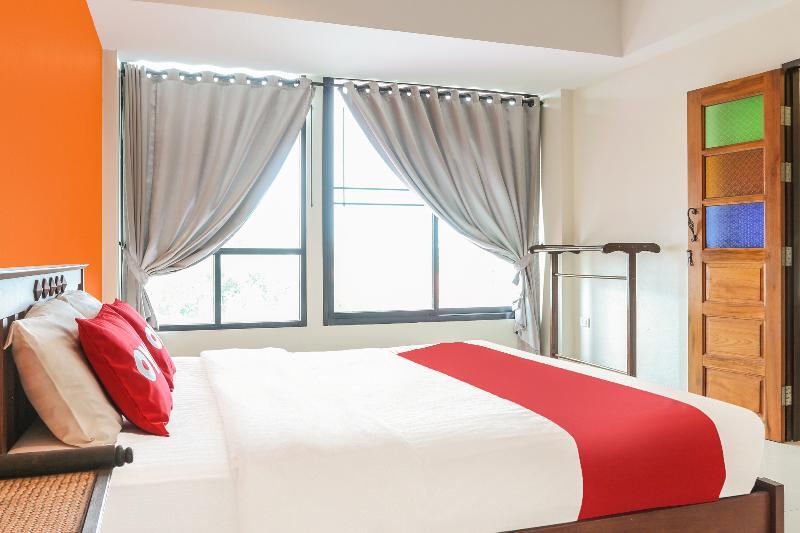 Oyo 233 Sunshine House Hotel Chiang Mai Bagian luar foto